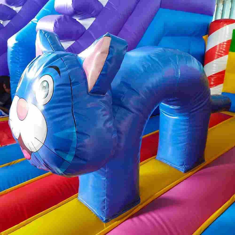 Коммерческий надувной батут «Веселый домик»,  6*5*4 м