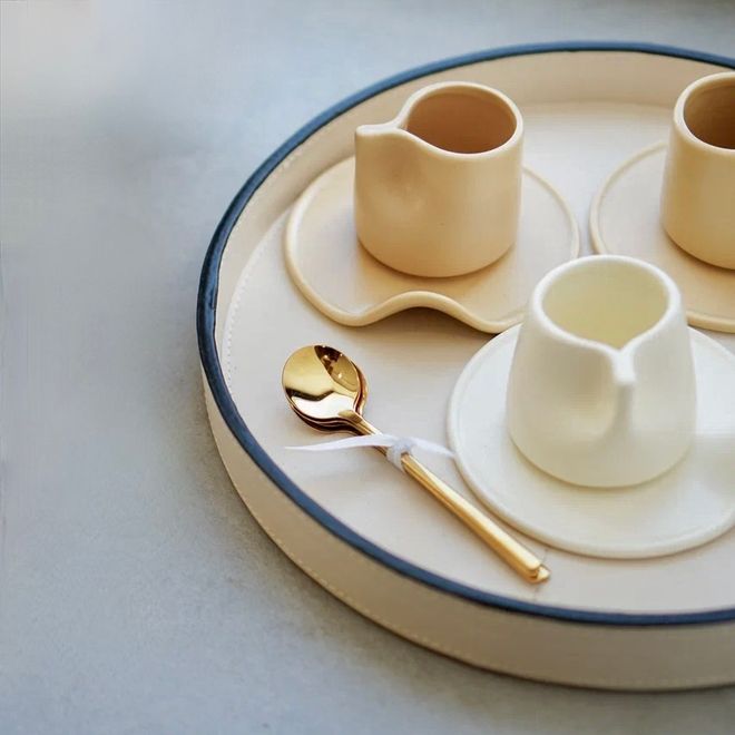 Подносы, фруктовницы