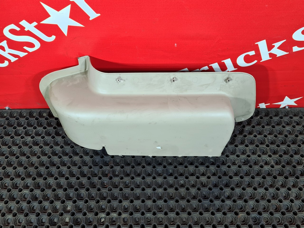 Панель салона левая