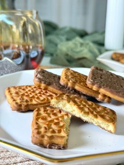 Печенье с топ.молоком сахарное с шоколадной глазурью 500гр.