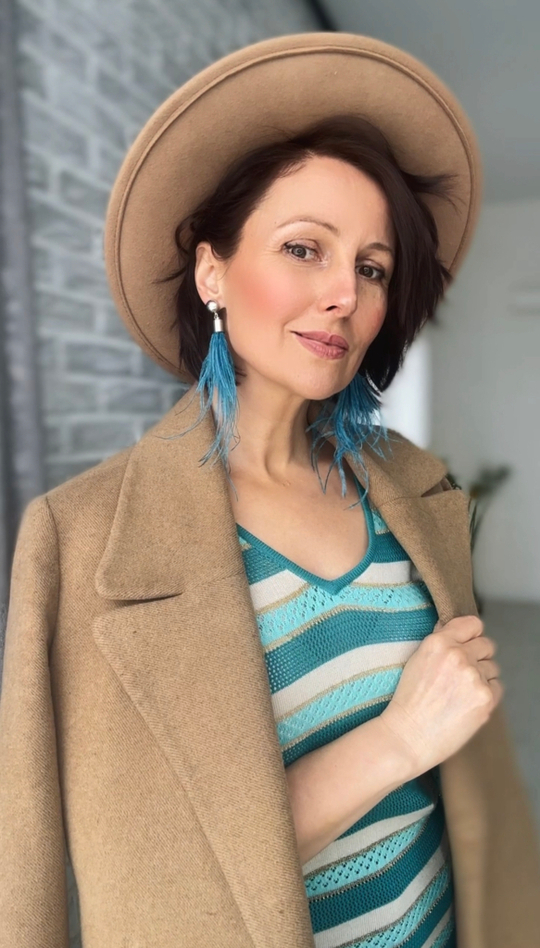 Серьги из перьев цвета морской волны