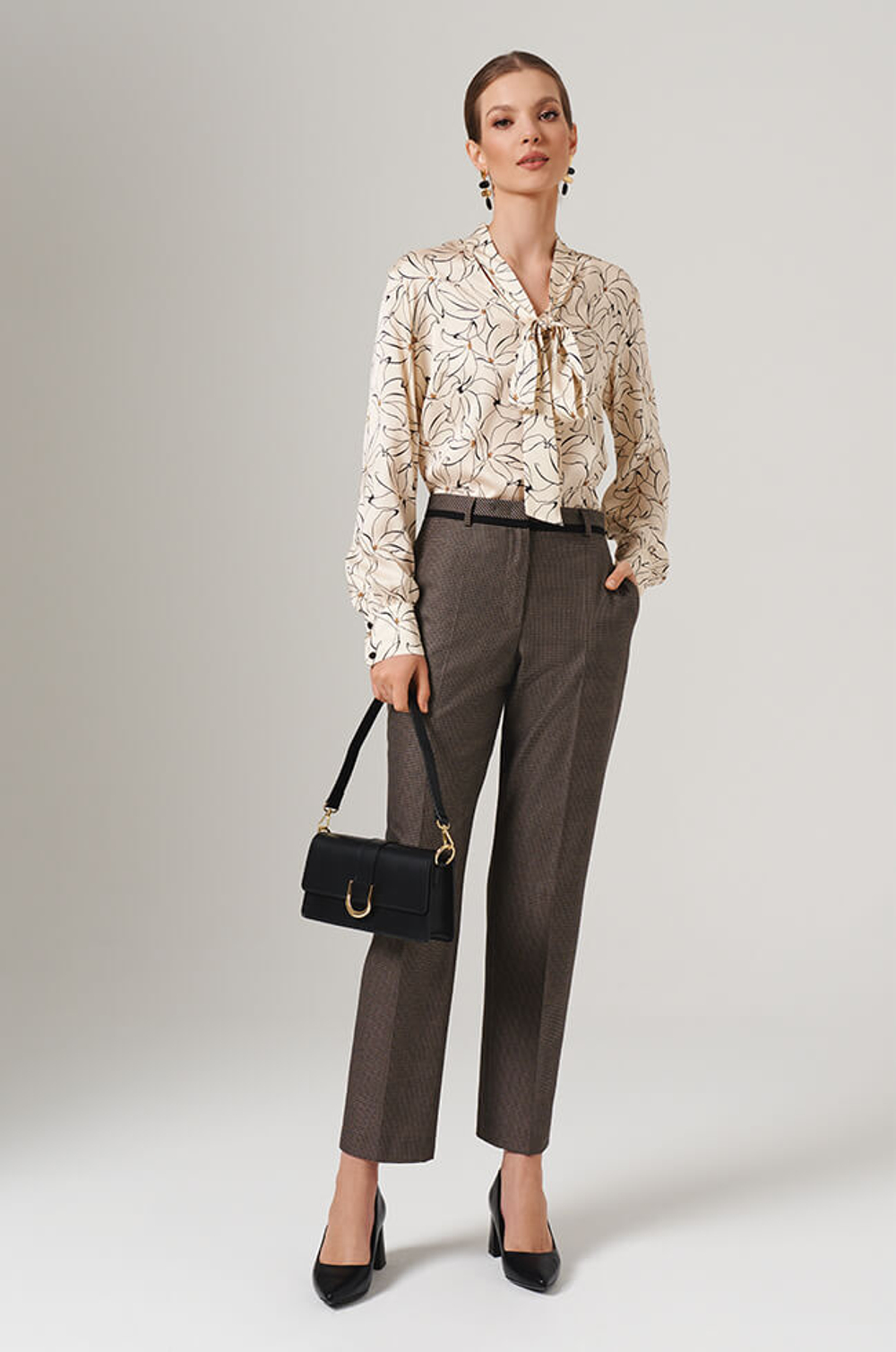 31077 Брюки женские (черно-бежевый)