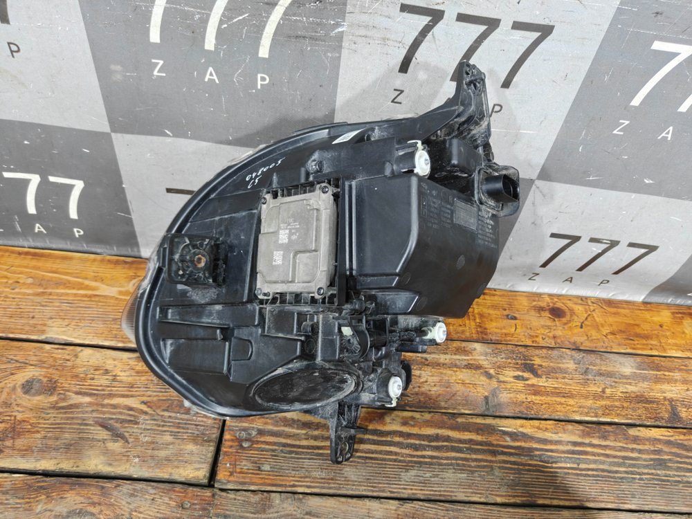 Фара правая LED Omoda C5 22-нв Б/У Оригинал 605000531AA