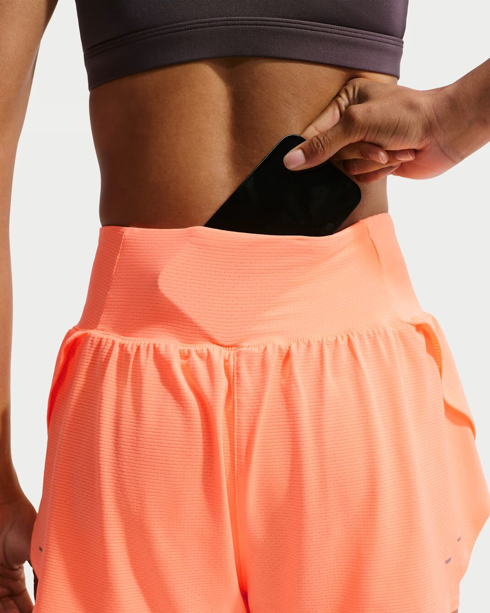Nike Flow Женские сетчатые шорты для бега Dri-FIT 2 в 1 - NIKE