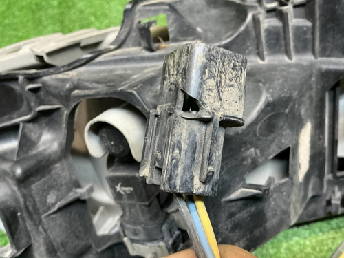 ПТФ левая Hyundai Santa Fe 3 (2012-2016)