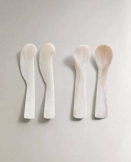 ZARA HOME ПЕРЛАМУТРОВЫЙ НАБОР СТОЛОВЫХ ПРИБОРОВ ДЛЯ ЗАВТРАКА (4 ШТ.), СВЕТЛО-БЕЖЕВЫЙ