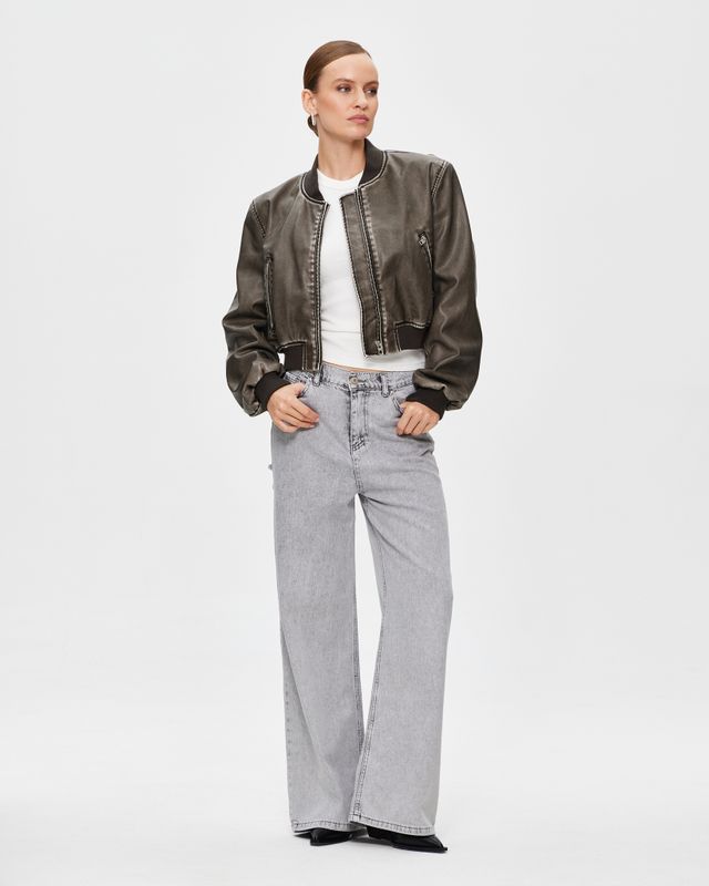 Куртка-бомбер из экокожи на резинке