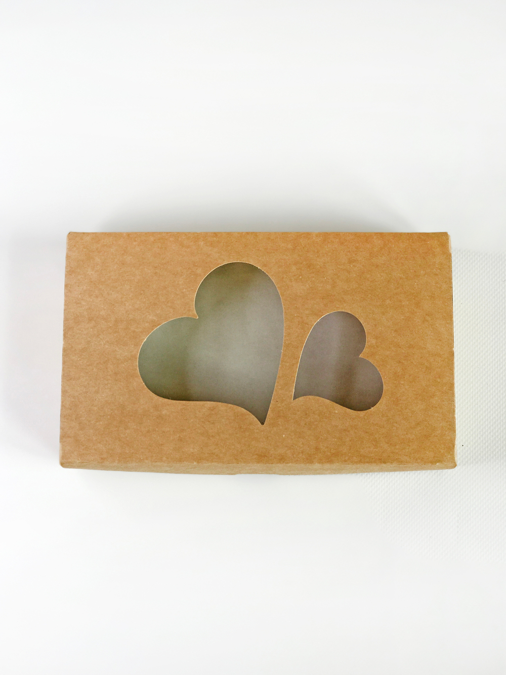 Коробка с окошком "Сердечки" 20 х 12 х 4 см