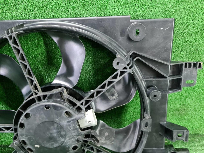 Диффузор с вентилятором Renault Logan 2 (2014-2022)