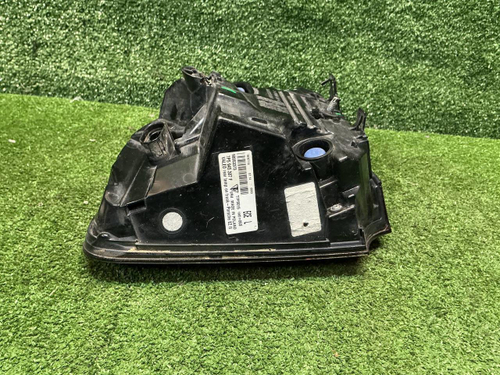 Фонарь левый внутренний Porsche Cayenne 958 14-18