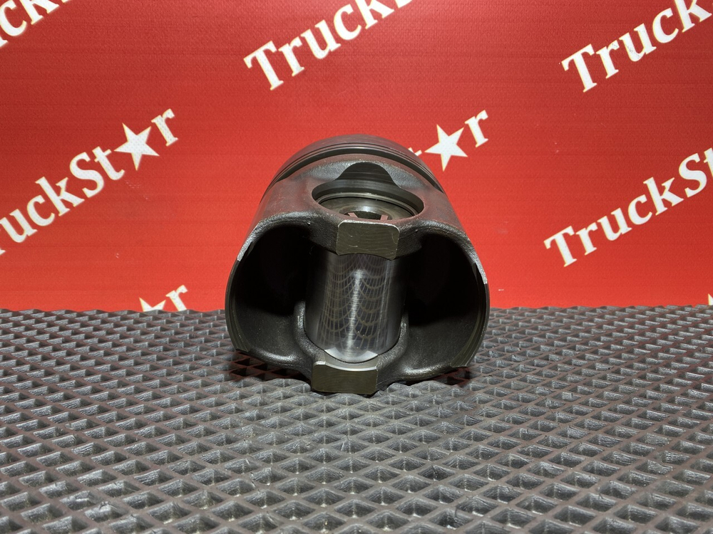 Поршень ДВС 2018г