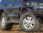 Защитные дуги передних крыльев на Toyota Land Cruiser 200 2007 - 2012.