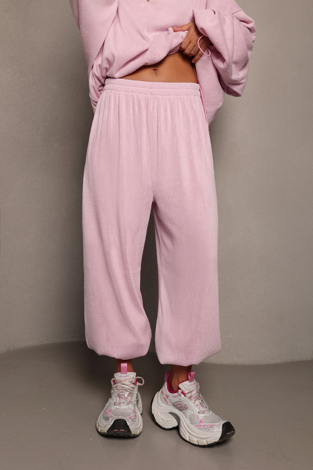 Брюки из фактурного трикотажа