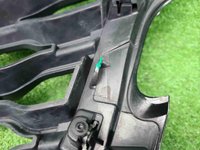 Решетка радиатора Range Rover Velar (2017-2023)