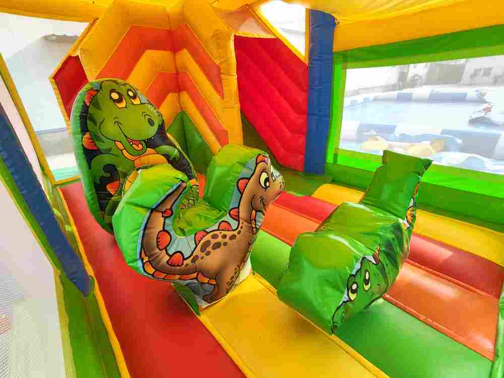 Коммерческий надувной батут «Динопарк 2» с крышей, 6*4*4,3 м