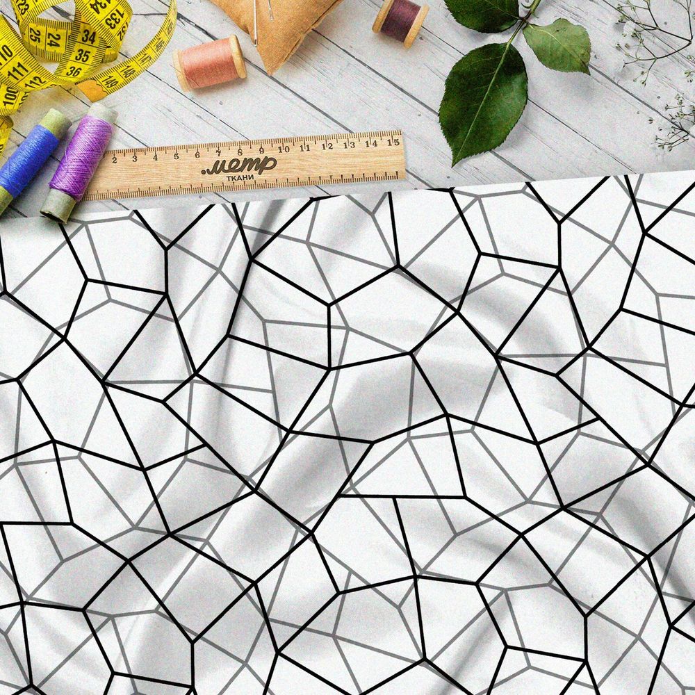 Ткань дюспо сплошная чёрная клетка на бежевом фоне