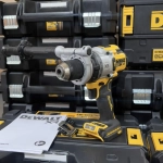 Высоконагрузочная ударная дрель-шуруповерт аккумуляторная DeWalt DCD1007NT 20В, 2250 об/мин, 169 Нм, 38250 уд/мин, без АКБ и ЗУ, с ящик для инструментов