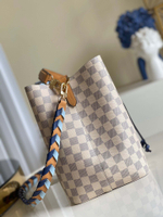 Louis Vuitton NeoNoe MM