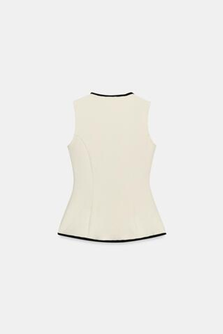 ZARA ТОП С КОНТРАСТНОЙ ОТДЕЛКОЙ И ЗАСТЕЖКОЙ-ТОГГЛ, ЦВЕТ СЛОНОВОЙ КОСТИ