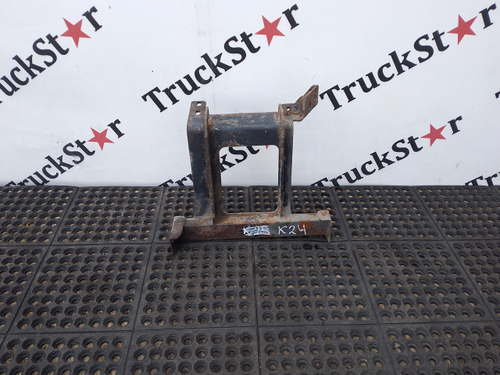 Кронштейн корпуса подножек правый 2018г.