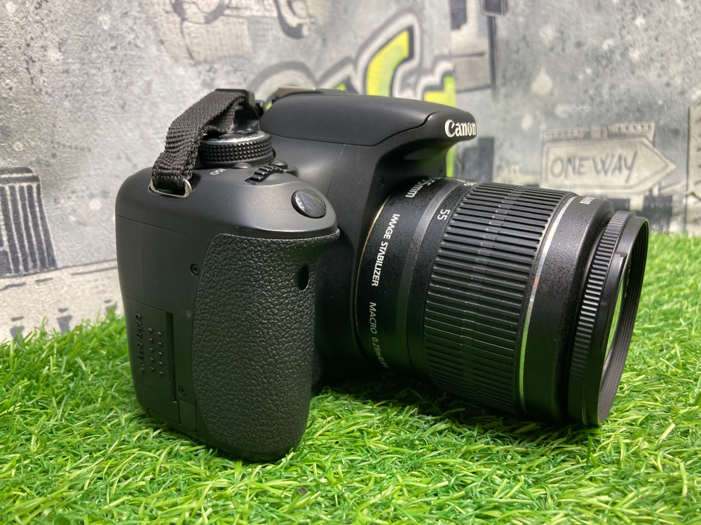 Canon 600D + 18-55mm 3.5-5.6 IS II (6000 кадров)