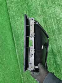 Воздуховод переднего бампера Hongqi E-HS9 (20-нв)