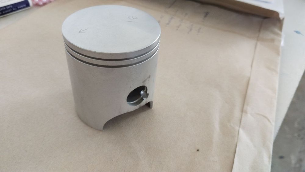 13001-0053. PISTON. KAWASAKI