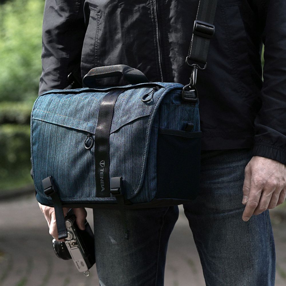 Tenba DNA Messenger 11 Cobalt