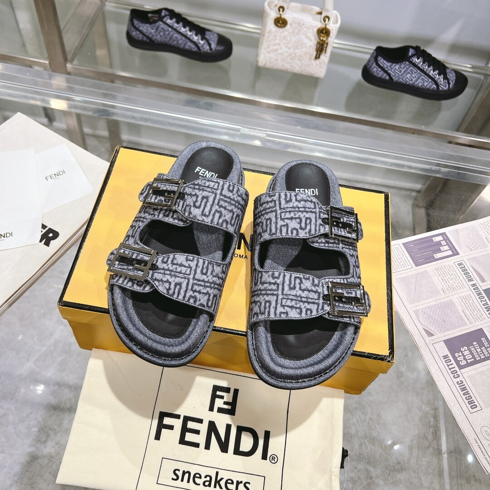 Fendi Feel Slides