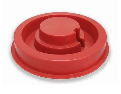 Поилка под банку