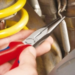 Длинногубцы чернёные 200 мм Knipex 26 22 200 SB