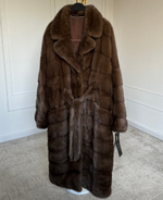 Шуба из европейской норки в цвете «Соболь» 115см