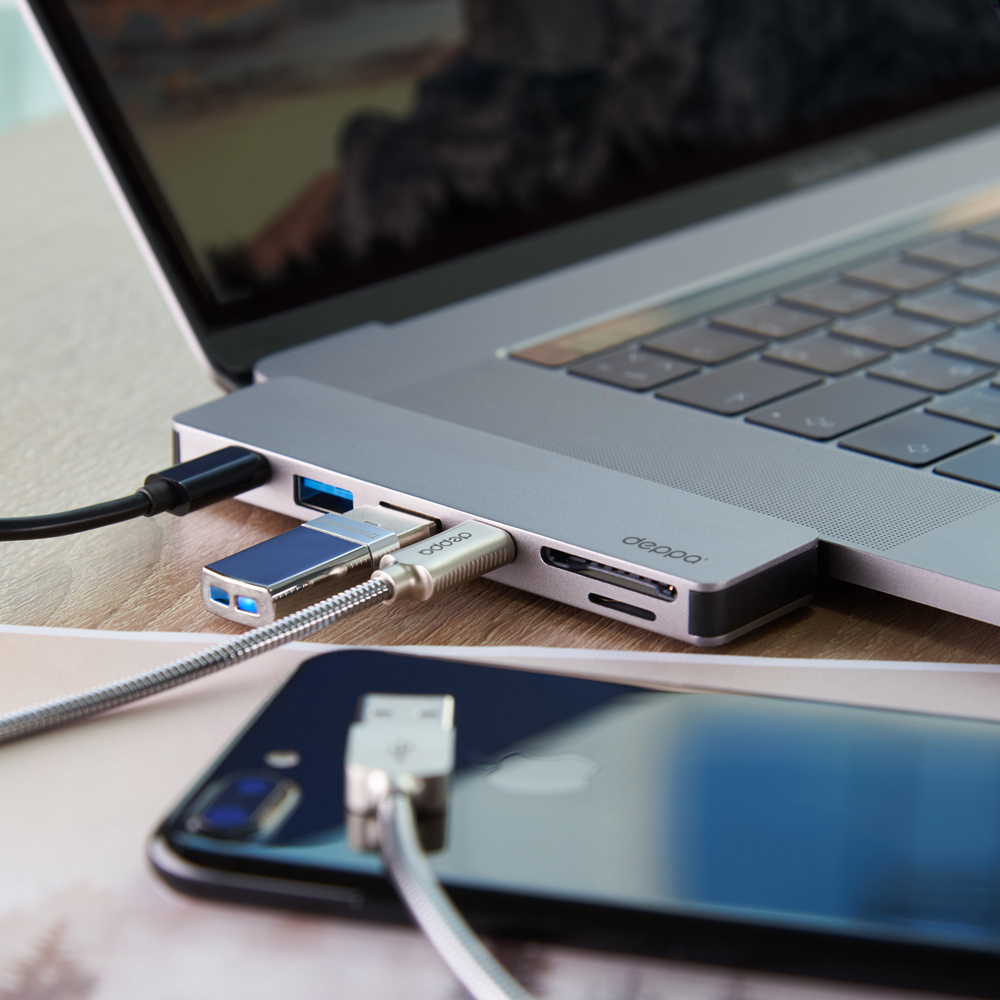 USB-C адаптер для MacBook 7-в-1, серебро