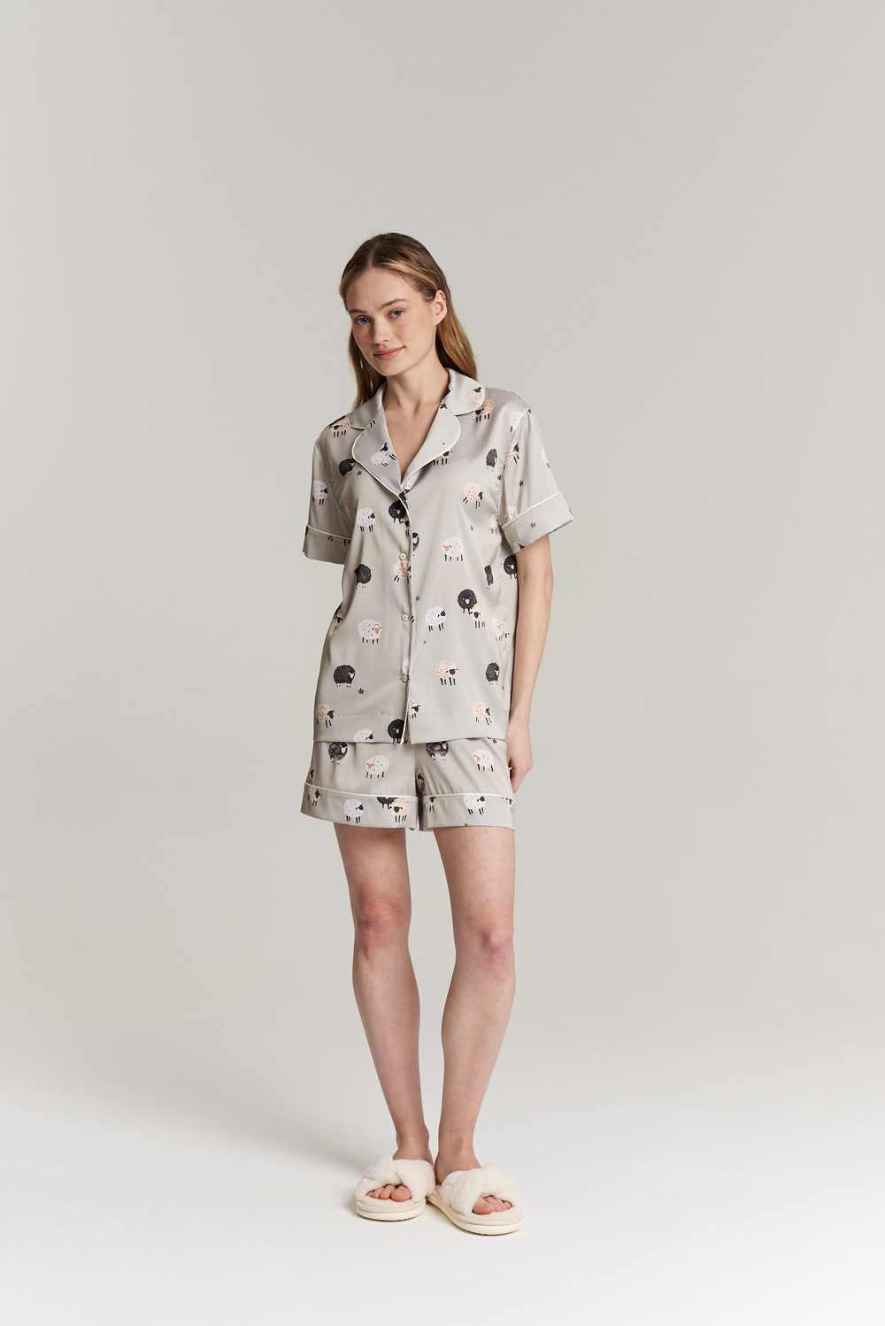 Шелковая пижама с овечками - S размер