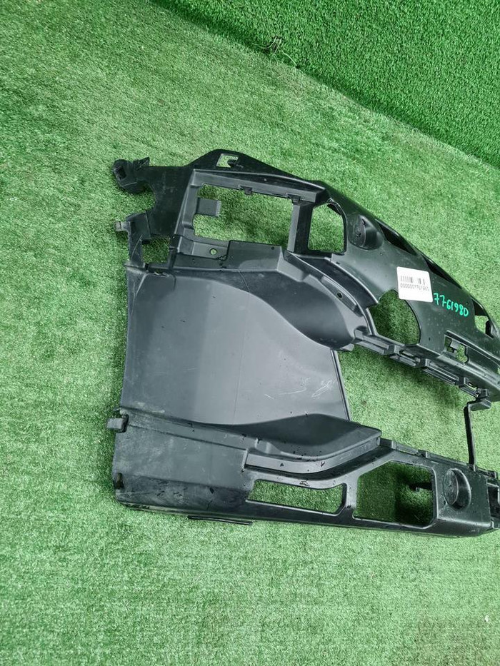 Кронштейн переднего бампера RH BMW 5er G30 (20-23)