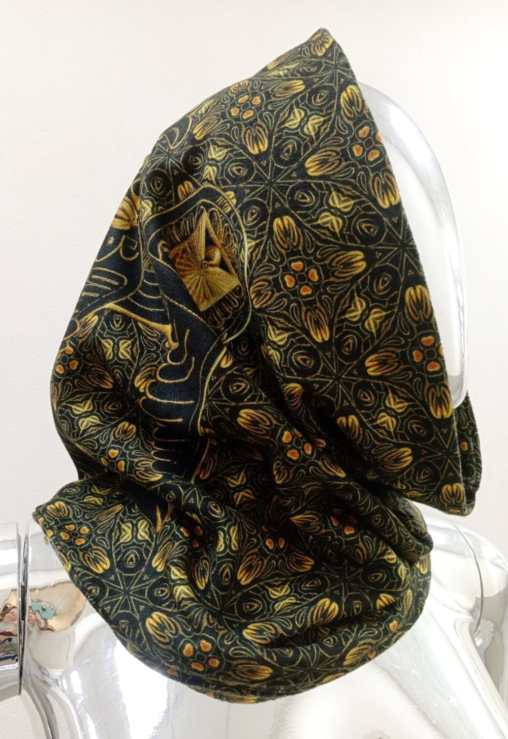 Двусторонний снуд «Орёл и Лев» по мотивам белокаменной резьбы домонгольских храмов древней Руси