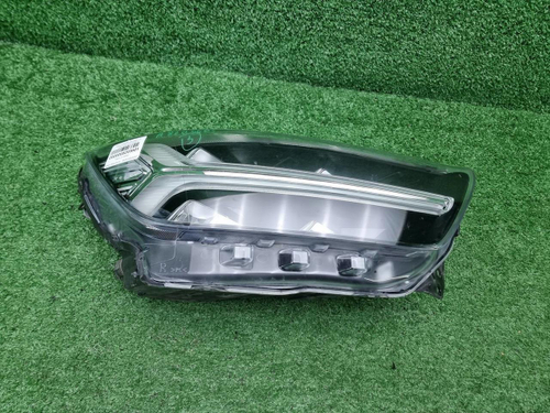 Фара правая Volvo XC40 1 (2017-2022) LED