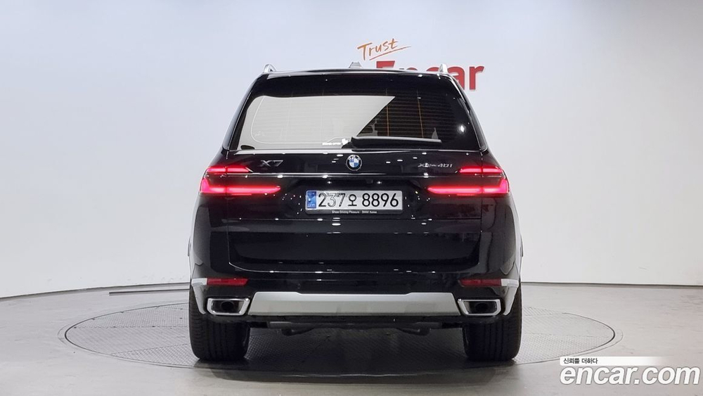 BMW X7 (G07) xDrive 40i Design Pure Excellence 6-и местный (09.2023)