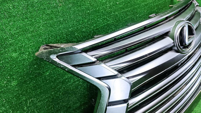 Решетка радиатора Lexus LX 3 (2015-2023)