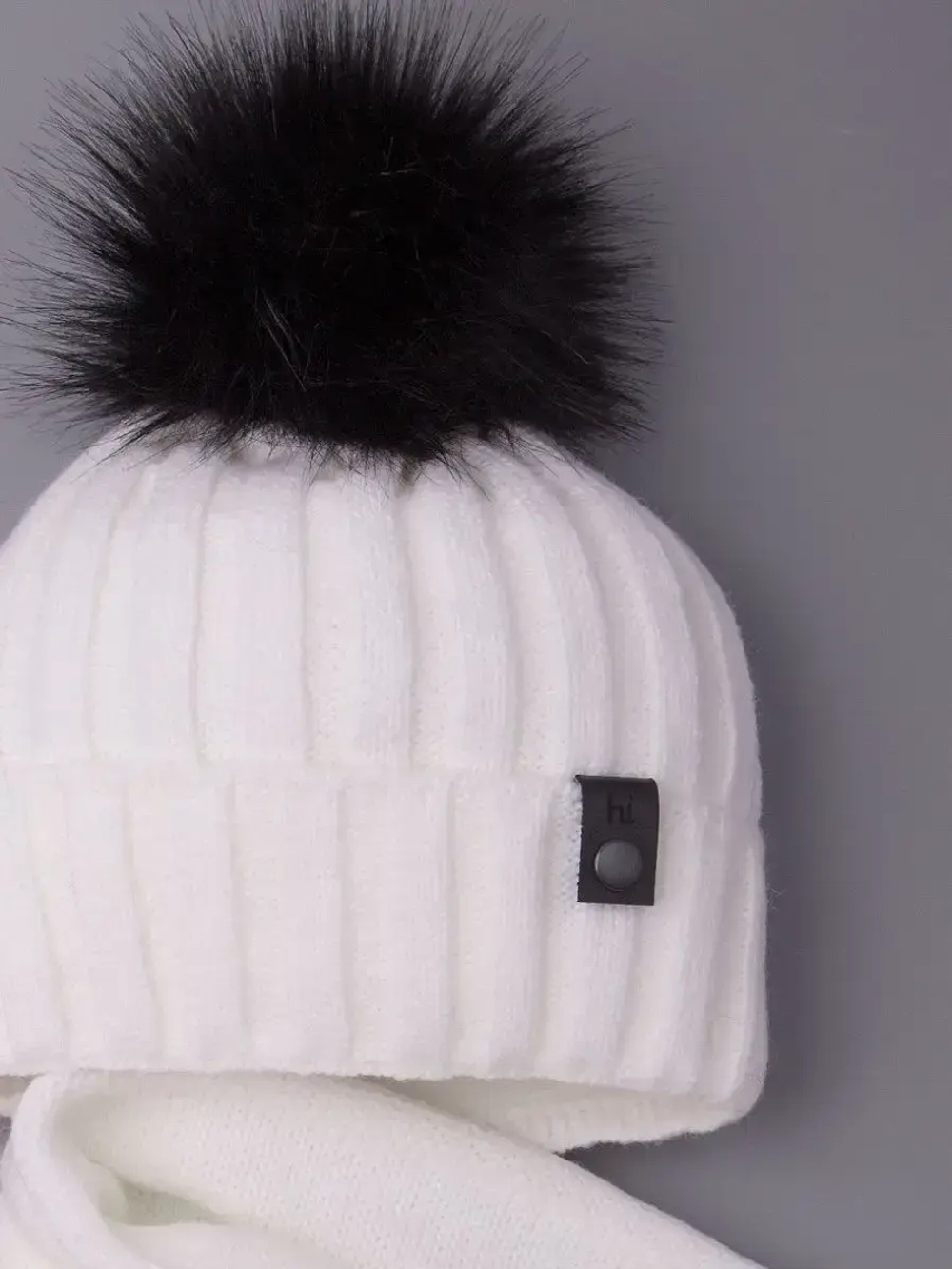 Шапка детская зимняя вязаная с помпоном и снуд