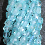 Топаз голубой куб юв.огранка бусины 4мм