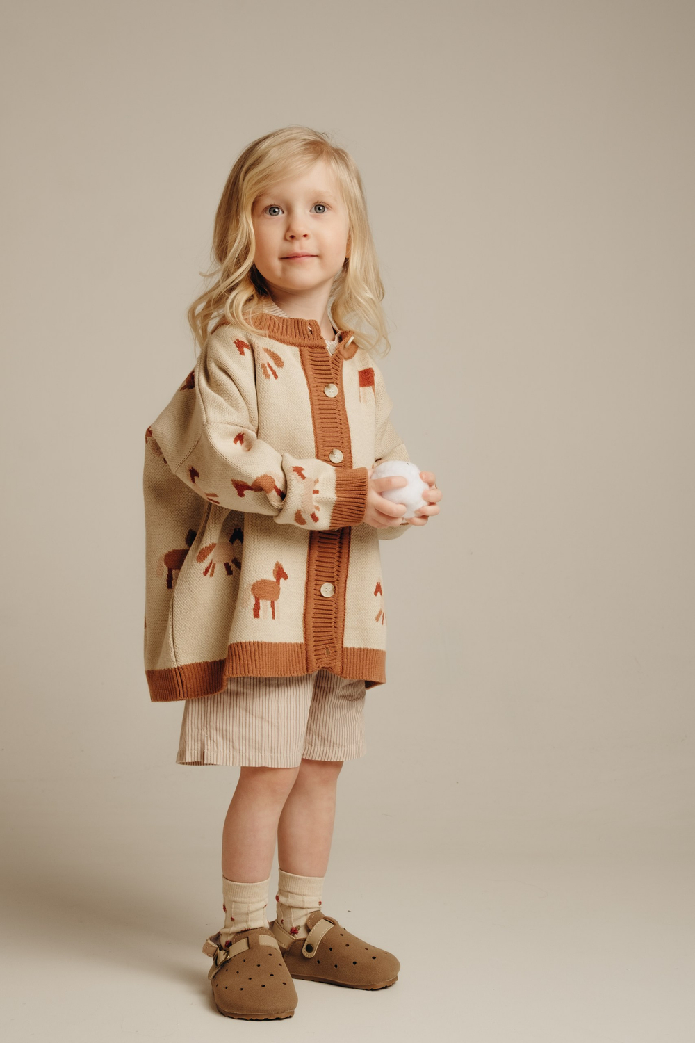 7910-325 Кардиган вязаный (лошадки)