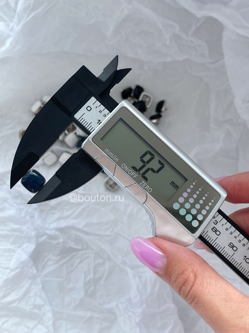 Пуговицы черные серебро квадрат эмаль