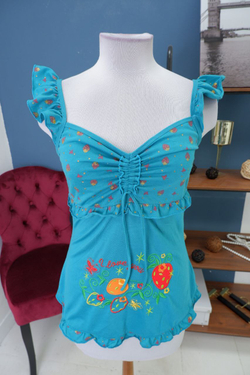 Топ с клубничками 44-46 размер