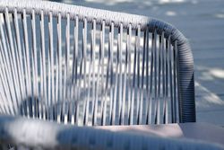 "Марсель" стул плетеный из роупа, каркас алюминий белый шагрень, роуп светло-серый круглый, ткань светло-серая