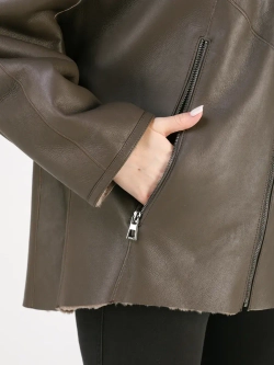 Дубленка зимняя натуральная с капюшоном оверсайз