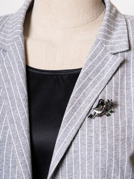 30061100 Брошь Chance