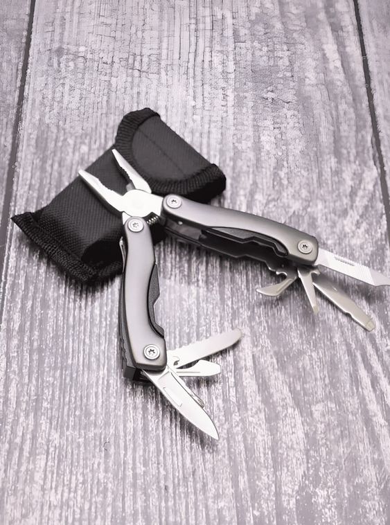 Армейский мультитул 12в1 плоскогубцы нож отвертка Серый