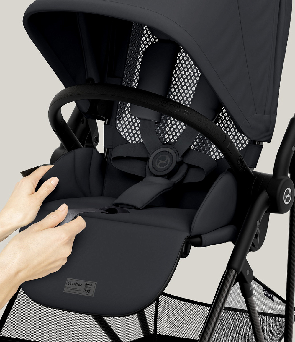 Коляска Cybex Melio Carbon 2 в 1 Magic Black с дождевиками