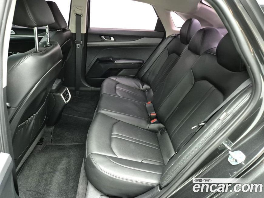 Kia K5 (Optima) 3 Generation 2.0 (03.2020)
